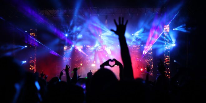 El Bono Cultural Joven llega en junio. 400 euros para gastar en cultura, desde ebooks a conciertos