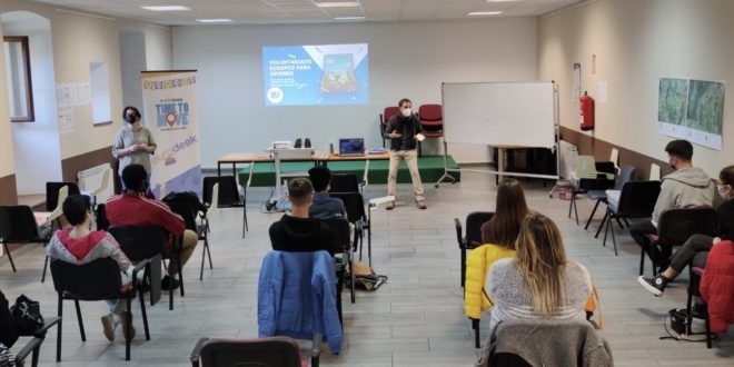 Jóvenes de la Comarca se preparan para los nuevos programas de voluntariado europeo Jóvenes de la Comarca se preparan para los nuevos programas de voluntariado europeo