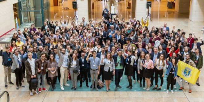 Puedes participar en las Embajadas para el Diálogo con la Juventud 2019-2020 Puedes participar en las Embajadas para el Diálogo con la Juventud 2019-2020